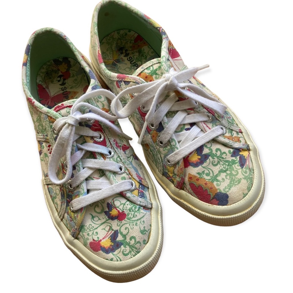 Superga Canvas Lace-Up Sneakers Women’s Size 6 Butterfly Floral - Picture 3 of 9